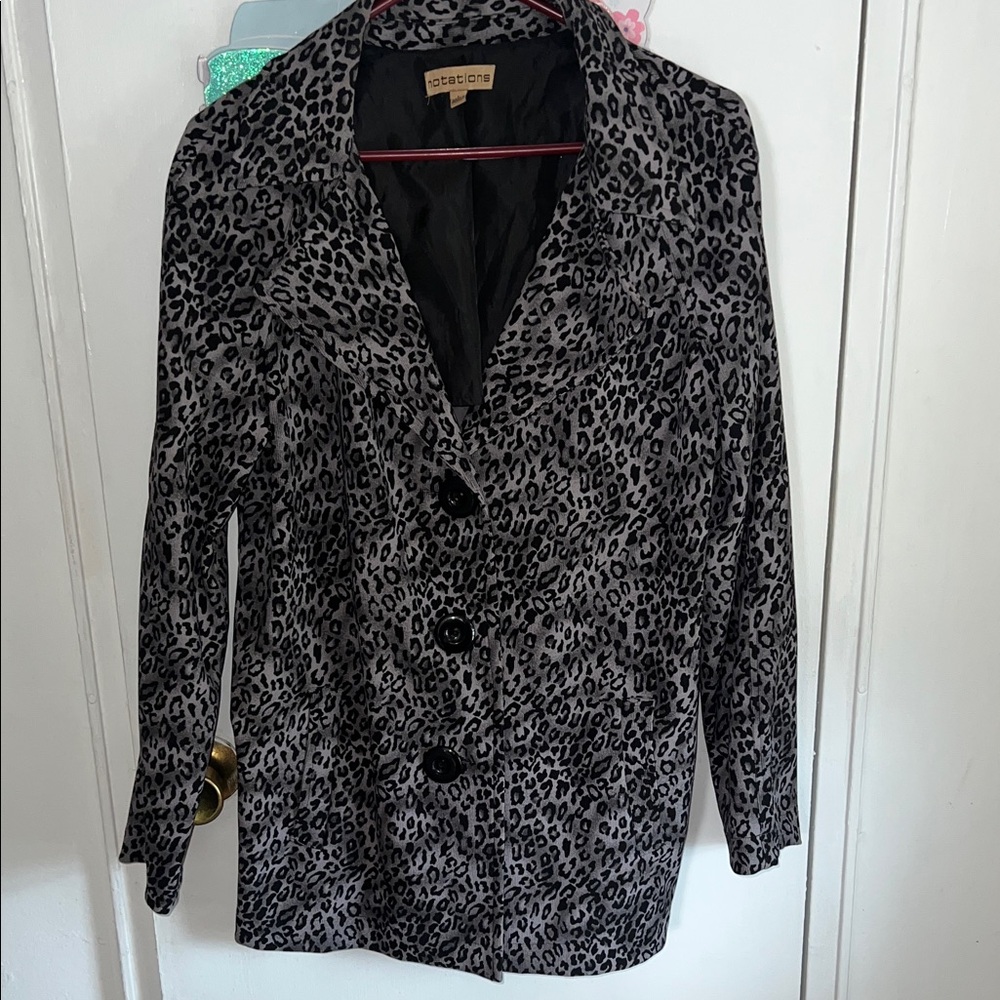 Notations Women’s Large Black and Gray Leopard Print jacket/blazer